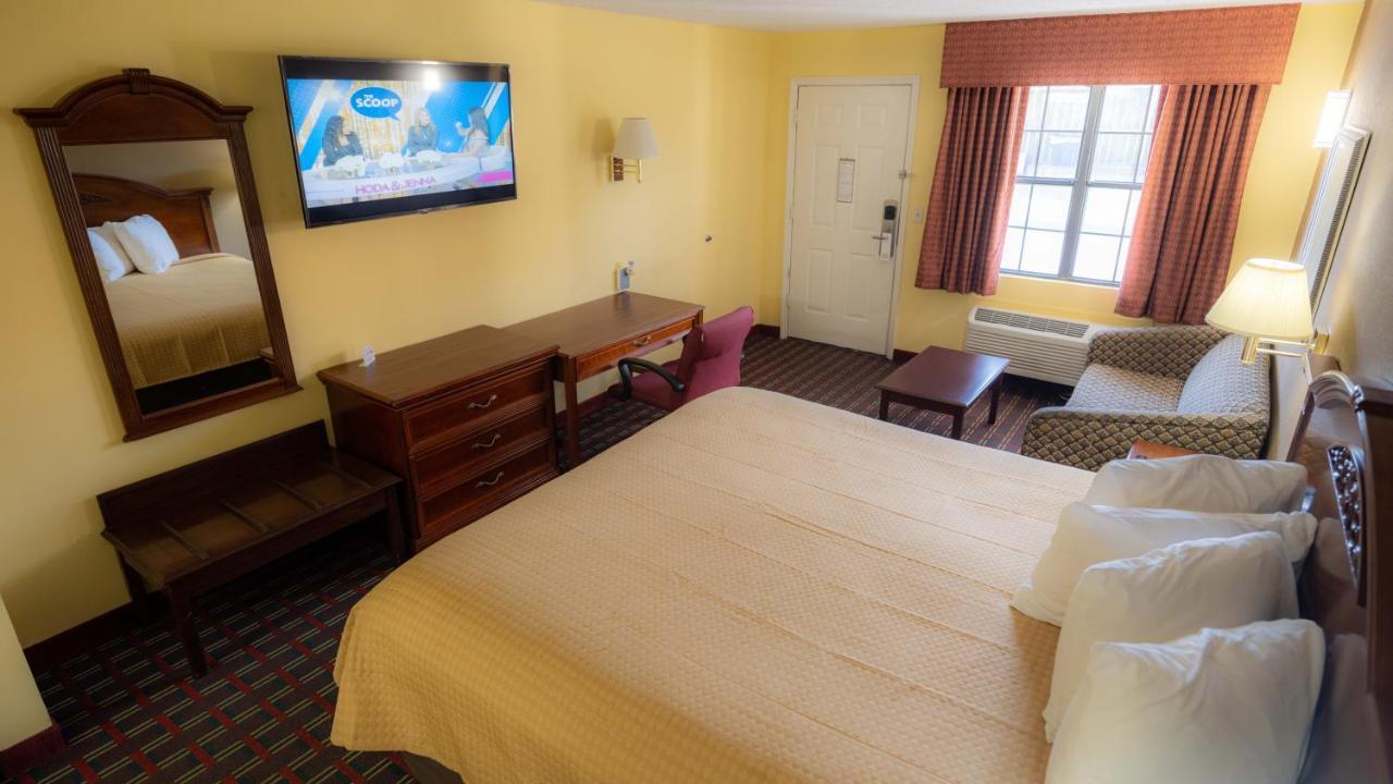 Loyalty Inn Hawkinsville Exterior photo