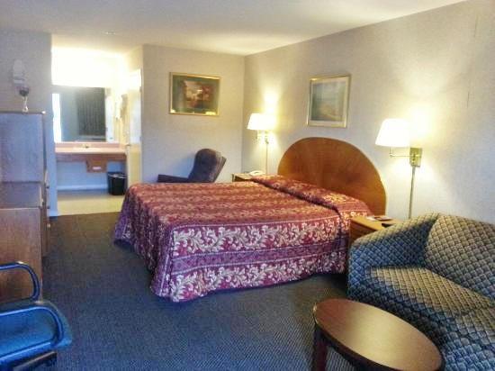 Loyalty Inn Hawkinsville Room photo