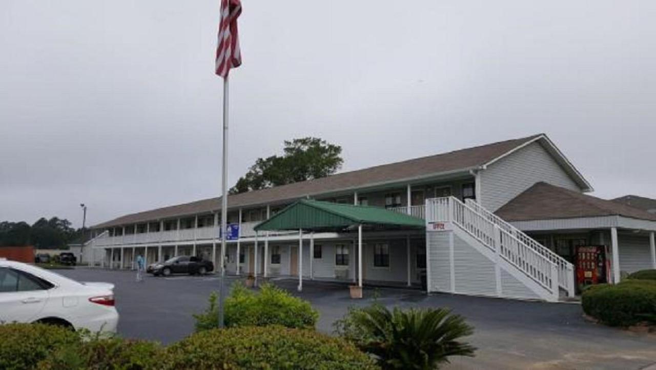Loyalty Inn Hawkinsville Exterior photo